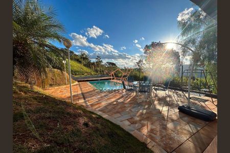 29_photo/00a698a013.56f87905458f71eb-ATLAS-eed70108-d8dc-4e12-a5af-2c4d2fa2901f.jpg de casa à venda com 3 quartos, 311m² em Jardim Serrano, Nova Lima