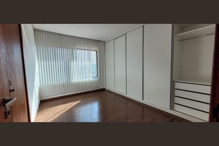 2_photo/00a698a6b9.ba3e4f1a03d92c8a-ATLAS-f4e27c97-bd5f-4733-8fd1-2fb41f185404.jpg de casa à venda com 4 quartos, 290m² em Jardim Serrano, Nova Lima