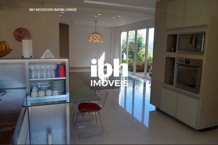 3_photo/00a698b371.ae6c0d4ae2e822c2-ATLAS-fa8b14a0-cb2d-4f6d-a5ea-5f59dc99a4c2.jpg de casa para alugar com 5 quartos, 670m² em Chácara Silveira Ramos, Nova Lima