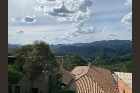 23_photo/00a698b6d3.ceff8192393c33de-ATLAS-a58634a6-11ac-4dac-8252-10b7492a9378.jpg de casa à venda com 3 quartos, 1200m² em Vila Maria do Carmo, Nova Lima