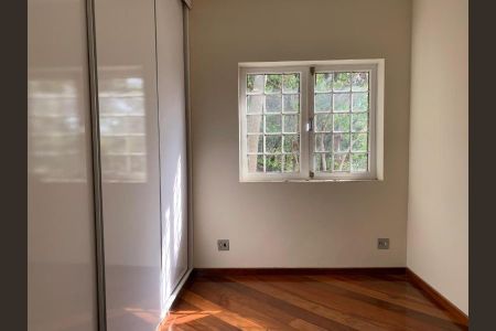 11_photo/00a698b6d3.ceff8192393c33de-ATLAS-ac147fd7-6bea-4b55-8fde-e19441cc6d27.jpg de casa à venda com 3 quartos, 1200m² em Vila Maria do Carmo, Nova Lima