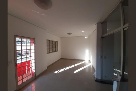 8_photo/00a69f2319.bdf1def5ceb5107f-ATLAS-35720630-2070-41a6-859e-2e9c6132012b.jpg de casa à venda com 2 quartos, 80m² em Centro, Nova Lima