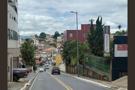 6_photo/00a69f2367.ceff8192393c33de-ATLAS-ca40a584-f739-42d1-85c8-b88b7148a019.jpg de casa à venda com 4 quartos, 202m² em Rosário, Nova Lima