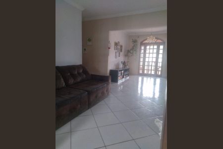 11_photo/00a69f3011.ceff8192393c33de-ATLAS-87f2de51-7c98-41e2-9cda-b071ebc4bb2e.jpg de casa à venda com 3 quartos, 186m² em Olaria, Nova Lima