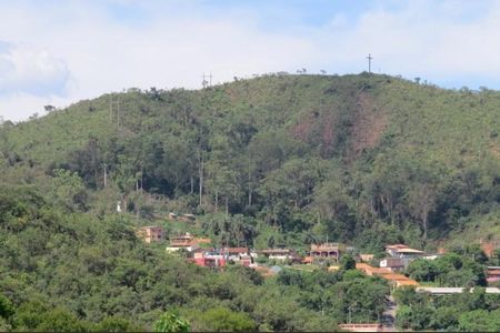 8_photo/00a69f31e9.08f922be3a726ba4-ATLAS-68fd6022-8842-49d7-a952-4c1b2e1997b3.jpg de casa à venda com 7 quartos, 443m² em Olaria, Nova Lima