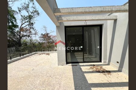 28_photo/00a69f361f.1168d7f35de77434-ATLAS-5e03b5f2-7d94-4f0d-96dd-b5e4581fa3ae.jpg de casa de condomínio à venda com 4 quartos, 640m² em Chácara Silveira Ramos, Nova Lima