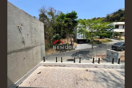 27_photo/00a69f361f.1168d7f35de77434-ATLAS-619e9c42-54ff-4328-b846-0c0d5239d285.jpg de casa de condomínio à venda com 4 quartos, 640m² em Chácara Silveira Ramos, Nova Lima