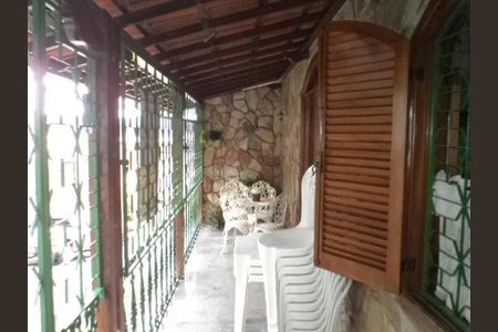 8_photo/00a69f390f.598c66e7e5047e83-ATLAS-6c071279-d8dc-46ba-8cce-d02f81f21e06.jpg de casa à venda com 2 quartos, 90m² em Jardim das Americas, Nova Lima