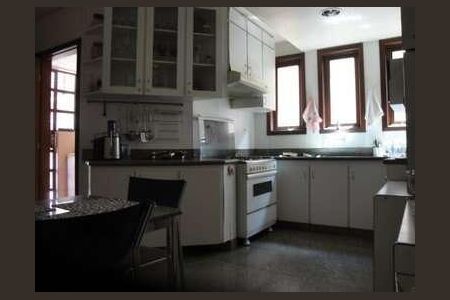 7_photo/00a69f3979.a9ad82c0a29b9a19-ATLAS-5ab22064-caa9-408b-91e1-4bb3fc19b4ec.jpg de casa à venda com 4 quartos, 582m² em Alto das Quintas, Nova Lima