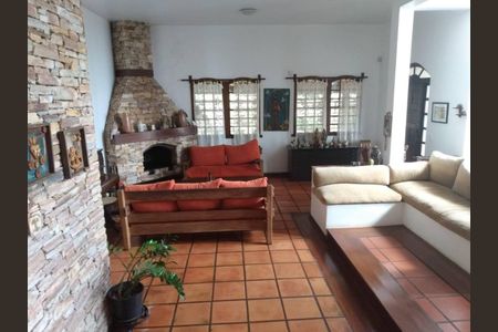 33_photo/00a69f3981.a9fe67ee86852afe-ATLAS-24eee00a-cc75-41be-883f-c305d4af8264.jpg de casa à venda com 4 quartos, 300m² em Quintas II, Nova Lima