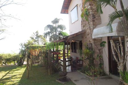 5_photo/00a69f3981.a9fe67ee86852afe-ATLAS-81c58c61-011f-45a3-948c-3b8cf780f028.jpg de casa à venda com 4 quartos, 300m² em Quintas II, Nova Lima