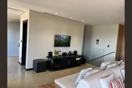 8_photo/00a69f3a03.ceff8192393c33de-ATLAS-4d77d357-967b-457e-94eb-e3e256602739.jpg de casa à venda com 3 quartos, 280m² em Quintas, Nova Lima