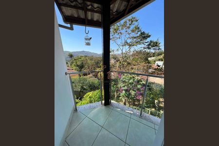 33_photo/00a69f3ae7.a653025800d65953-ATLAS-95ed3b98-add6-41d2-b6a8-cd8c39ef9e5d.jpg de casa à venda com 3 quartos, 383m² em Quintas, Nova Lima