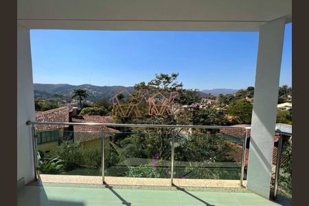 7_photo/00a69f3ae7.a653025800d65953-ATLAS-a5674967-2848-4a6c-bb6c-3c97f2036564.jpg de casa à venda com 3 quartos, 383m² em Quintas, Nova Lima