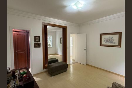 5_photo/00a69f3af7.8a734c1c2a3b006e-ATLAS-14b1675e-1e41-458b-aa92-1b6c2f1f9063.jpg de casa à venda com 3 quartos, 383m² em Quintas, Nova Lima