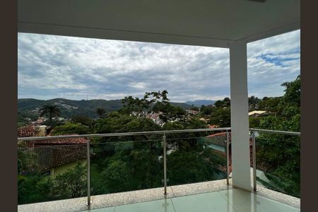 3_photo/00a69f3af7.8a734c1c2a3b006e-ATLAS-2530330e-3ee2-4ece-a7d2-ef73fa80eea2.jpg de casa à venda com 3 quartos, 388m² em Quintas, Nova Lima