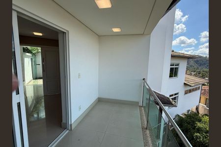 36_photo/00a69f3af7.8a734c1c2a3b006e-ATLAS-3ebfa548-1199-4876-9121-40fd750149a0.jpg de casa à venda com 3 quartos, 383m² em Quintas, Nova Lima