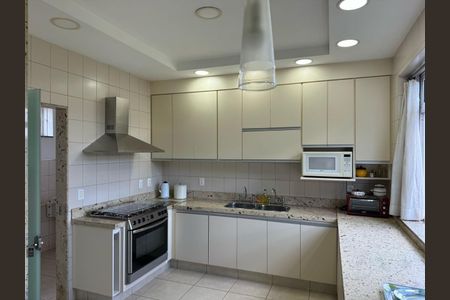 21_photo/00a69f3af7.8a734c1c2a3b006e-ATLAS-5b10583b-a2d6-40d8-9ecb-85e30a22bab9.jpg de casa à venda com 3 quartos, 383m² em Quintas, Nova Lima