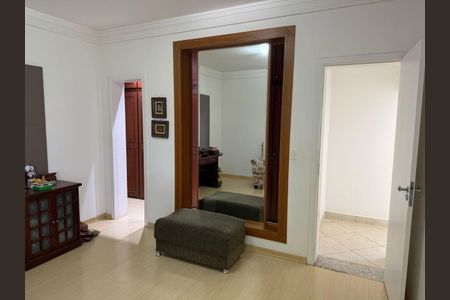 43_photo/00a69f3af7.8a734c1c2a3b006e-ATLAS-7935b41e-3a07-4ccc-b55b-72d485331c4a.jpg de casa à venda com 3 quartos, 383m² em Quintas, Nova Lima