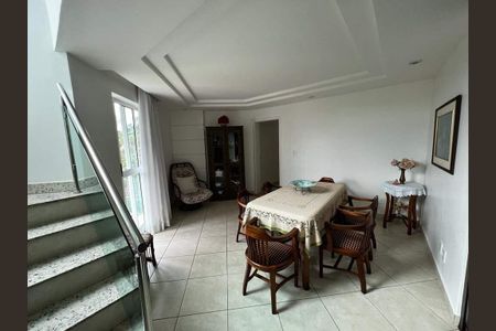 11_photo/00a69f3af7.8a734c1c2a3b006e-ATLAS-cf954c9f-d558-488d-a61d-c1dcac26e0d8.jpg de casa à venda com 3 quartos, 388m² em Quintas, Nova Lima