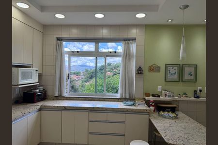 19_photo/00a69f3af7.8a734c1c2a3b006e-ATLAS-f462a1a5-141b-44c5-b949-ef2aad5cd629.jpg de casa à venda com 3 quartos, 383m² em Quintas, Nova Lima