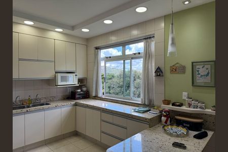 20_photo/00a69f3af7.8a734c1c2a3b006e-ATLAS-f62bc2fd-382e-4ab8-a7a4-8d50730d8a1a.jpg de casa à venda com 3 quartos, 383m² em Quintas, Nova Lima