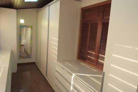 14_photo/00a69f3b4f.131c711fc740dfc3-ATLAS-62f981cd-d258-48c1-b88c-e50b576c7fee.jpg de casa à venda com 3 quartos, 250m² em Quintas, Nova Lima