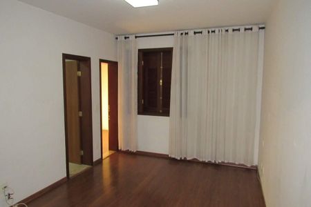 10_photo/00a69f3b4f.131c711fc740dfc3-ATLAS-792fe5d0-51ed-4cdb-b71e-7fcf386dd7eb.jpg de casa à venda com 3 quartos, 250m² em Quintas, Nova Lima