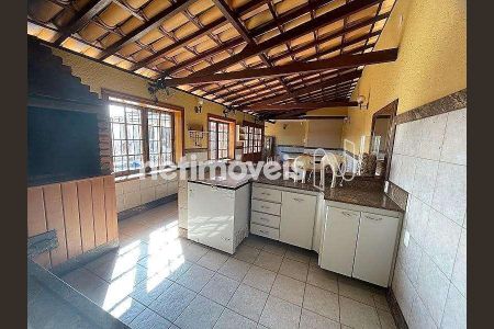 5_photo/00a69f3b97.72c99cad9401b729-ATLAS-f4a96a28-eea7-401b-ba53-cf0bd9d3c815.jpg de casa à venda com 4 quartos, 430m² em Quintas, Nova Lima