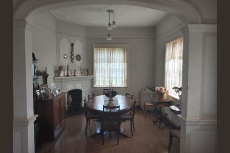 5_photo/00a69f3b9d.f0d246bad4da1cd5-ATLAS-4afb93a2-6dbb-4df3-ad4c-8352e9d0a839.jpg de casa à venda com 4 quartos, 300m² em Quintas, Nova Lima