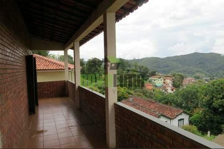 9_photo/00a69f3be7.437e93a170927d21-ATLAS-2d8120e3-6ced-46d2-81b4-961c6f88c997.jpg de casa à venda com 4 quartos, 400m² em Quintas, Nova Lima