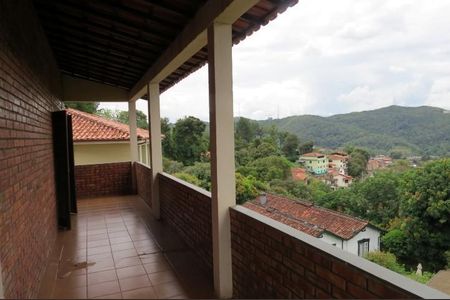 5_photo/00a69f3be7.437e93a170927d21-ATLAS-5f3345dd-8408-433b-bfb4-2f70e6c7ad91.jpg de casa à venda com 4 quartos, 400m² em Quintas, Nova Lima