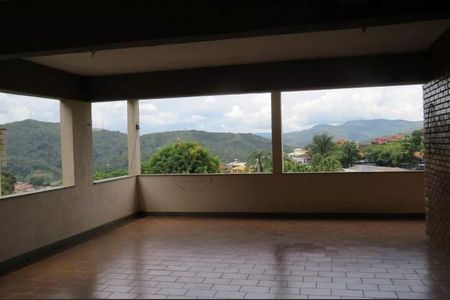 8_photo/00a69f3be7.437e93a170927d21-ATLAS-a12071c4-a0e2-467a-996f-65939528a721.jpg de casa à venda com 4 quartos, 400m² em Quintas, Nova Lima