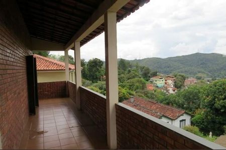 11_photo/00a69f3be7.437e93a170927d21-ATLAS-bd4ca0e8-8e34-494b-8674-76563fd9c9e7.jpg de casa à venda com 4 quartos, 400m² em Quintas, Nova Lima