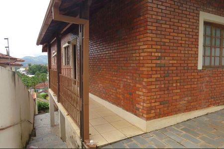 7_photo/00a69f3be7.437e93a170927d21-ATLAS-c1e10216-54c8-4f0c-adc8-98c7b22f9102.jpg de casa à venda com 4 quartos, 400m² em Quintas, Nova Lima