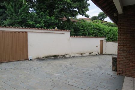 11_photo/00a69f3be7.437e93a170927d21-ATLAS-ef250b52-83d1-4a5b-9a23-7bb808fb8e6a.jpg de casa à venda com 4 quartos, 400m² em Quintas, Nova Lima