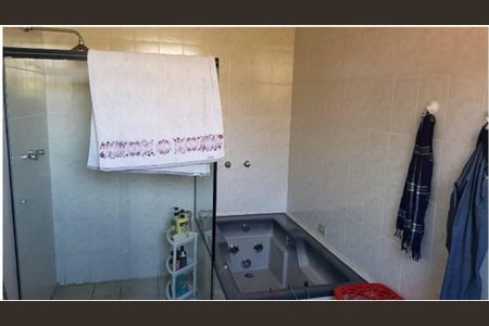 8_photo/00a69f3be7.437e93a170927d21-ATLAS-efc1ffb3-4a61-49f4-84c4-4865e842a898.jpg de casa à venda com 5 quartos, 400m² em Quintas, Nova Lima