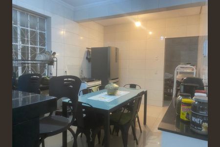 4_photo/00a69f3e9b.50bf5329f2c9fa68-ATLAS-2807c9f4-35ef-4ab5-8509-e507fe105dc1.jpg de casa à venda com 2 quartos, 130m² em Bom Jardim, Nova Lima