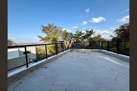 4_photo/00a69f4923.7d44486df2fbe63f-ATLAS-29c222c4-27fd-45e7-9aea-fd906b5b9ff8.jpg de casa à venda com 4 quartos, 348m² em Jardim Serrano, Nova Lima