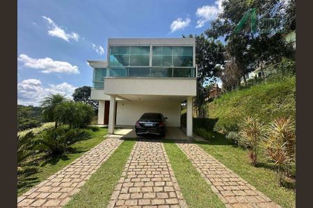 2_photo/00a69f54fb.3679ba45c80b6010-ATLAS-13291fba-f2a0-4475-8d1f-941bf7e737bb.jpg de casa à venda com 4 quartos, 400m² em Vereda das Gerais, Nova Lima