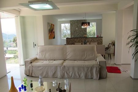 3_photo/00a69f6901.05acccb2dbb53537-ATLAS-3053de65-959d-42d5-bc85-63ab83dc4b3e.jpg de casa à venda com 3 quartos, 280m² em Fazenda do Benito, Nova Lima