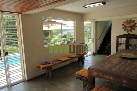 10_photo/00a69f6901.05acccb2dbb53537-ATLAS-5e5f4fbb-723d-4245-9196-0883c4f8b1d0.jpg de casa à venda com 3 quartos, 280m² em Fazenda do Benito, Nova Lima