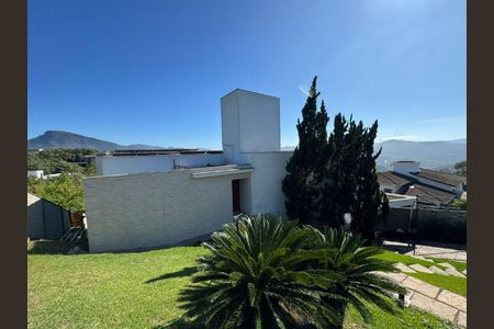 19_photo/00a6a1e075.f049d60be2a601bd-ATLAS-f2a7b7d7-900d-4d34-9b39-7a782edbf208.jpg de casa à venda com 3 quartos, 340m² em Vila do Ouro, Nova Lima