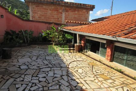 9_photo/00a6a1f98f.d55b36f64ebf45c1-ATLAS-5495ce54-bab1-41dd-96c8-6f83d4ecc203.jpg de casa à venda com 3 quartos, 200m² em Arvoredo, Nova Lima