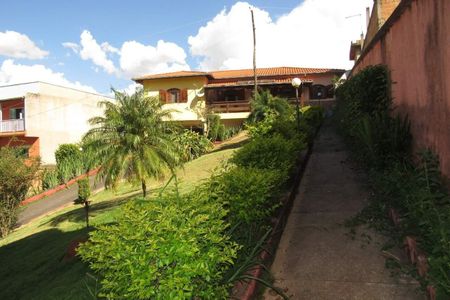 5_photo/00a6a1f98f.d55b36f64ebf45c1-ATLAS-624fcabc-2465-414d-a22b-ed2424eba930.jpg de casa à venda com 3 quartos, 200m² em Arvoredo, Nova Lima