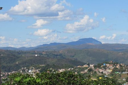 10_photo/00a6a1f98f.d55b36f64ebf45c1-ATLAS-6d605c25-02bc-450b-af28-86b75809212f.jpg de casa à venda com 3 quartos, 200m² em Arvoredo, Nova Lima