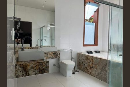 14_photo/00a6a1fb6b.c5d1a64dece4f495-ATLAS-b0159bfd-be30-44c6-8bf9-b125d30d933f.jpg de casa à venda com 4 quartos, 529m² em Arvoredo, Nova Lima