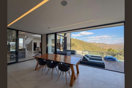 7_photo/00a6a2754f.34730a09c7934e52-ATLAS-87a77951-e52b-4341-b42b-8511855fd5b5.jpg de casa de condomínio para alugar com 4 quartos, 584m² em Jardim Serrano, Nova Lima