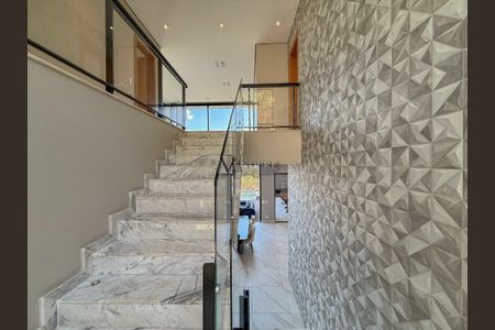 5_photo/00a6a2754f.34730a09c7934e52-ATLAS-8df1fb45-8ec8-4d91-813c-3a2a3085a579.jpg de casa de condomínio para alugar com 4 quartos, 584m² em Jardim Serrano, Nova Lima