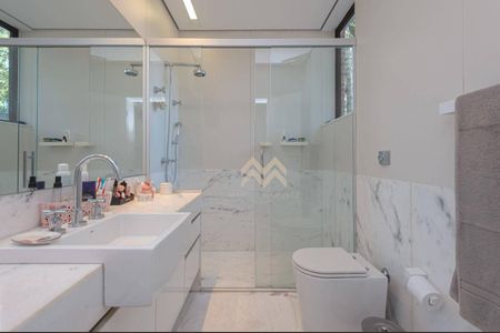 8_photo/00a6a28197.9b0e853e47463488-ATLAS-3fe8df56-6957-49cb-8483-d46d8fc00b4c.jpg de casa para alugar com 3 quartos, 450m² em Bosque Residencial do Jambreiro, Nova Lima